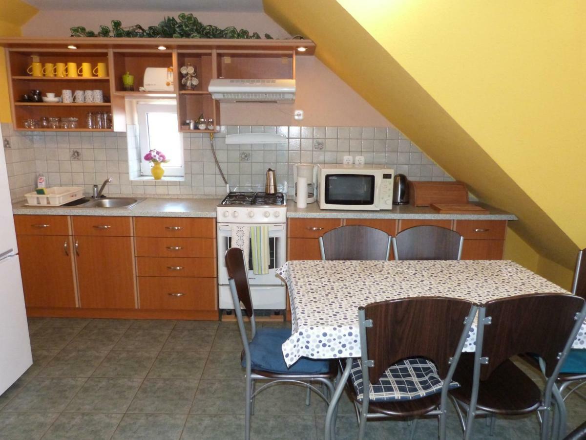 Andi Apartman Appartement Gyula Buitenkant foto